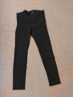 Skinny Jeans schwarz Gr. 40 seitlicher Reißverschluss Nordrhein-Westfalen - Jüchen Vorschau