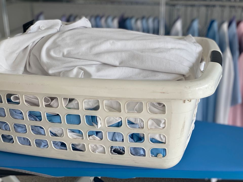 Dauerrenner Wäschekorb nur bügeln bis 25 Teile in Hessen - Kronberg im  Taunus | eBay Kleinanzeigen ist jetzt Kleinanzeigen