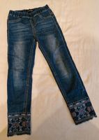 Desigual Jeans mit Glitzer Ornamente 134 140 Nordrhein-Westfalen - Gladbeck Vorschau