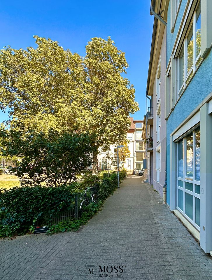 Traumhafte 3 Zimmer Wohnung im Herzen Freiburgs mit Blick ins grüne in Freiburg im Breisgau