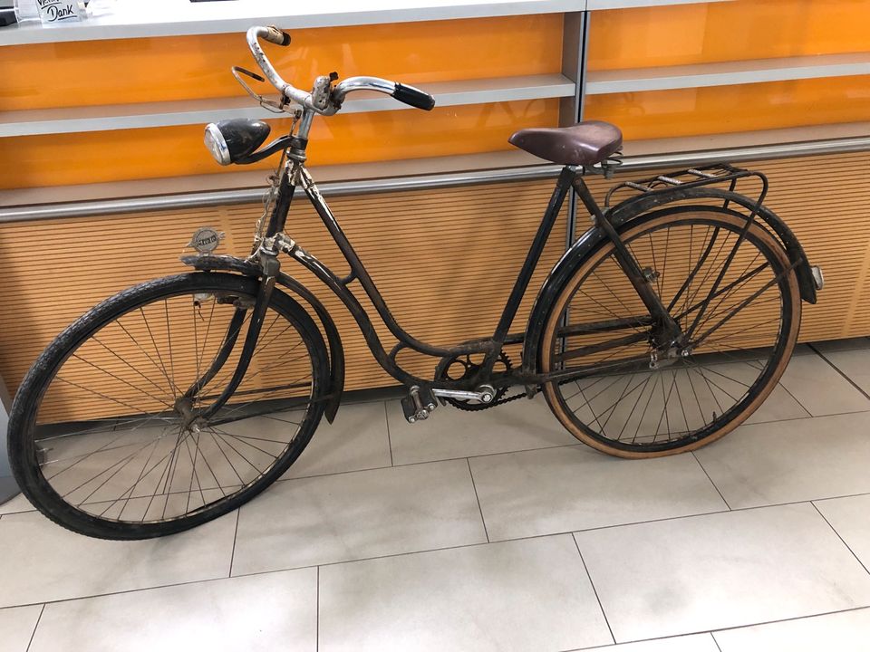 Miele Oldtimer Damen Fahrrad Antik in Langerringen