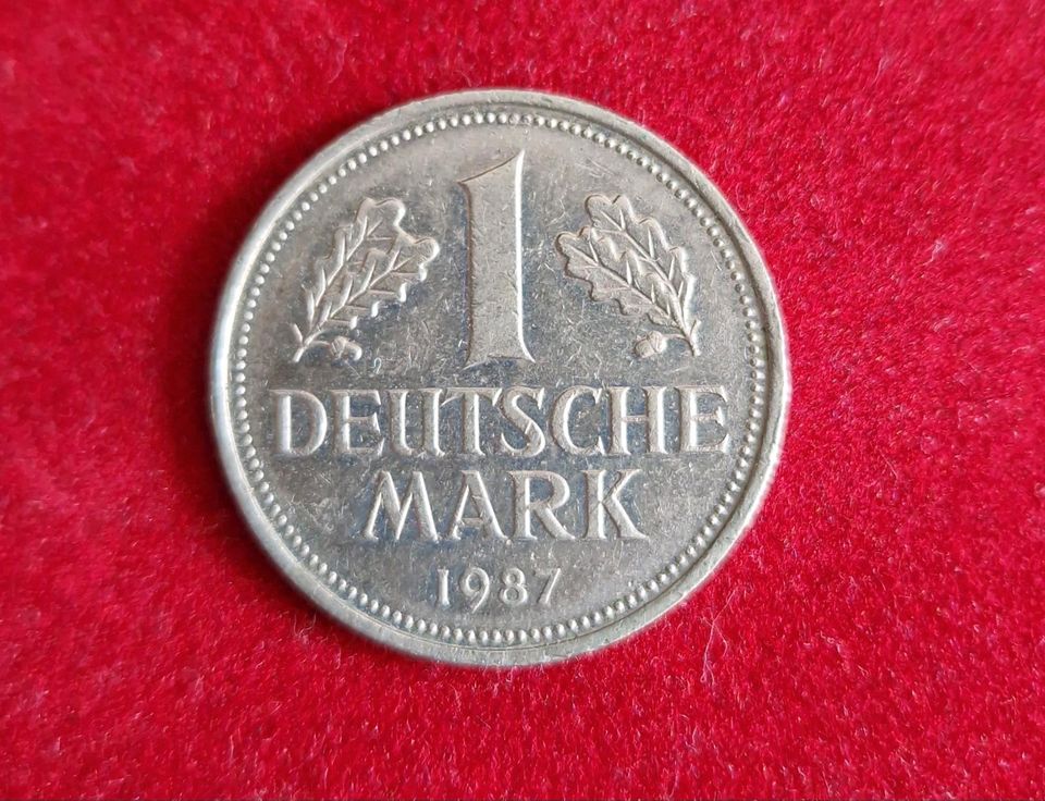 Münze 1 DM Deutsche Mark 1987 G in Berlin