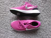 Sneaker NIKE Größe 37,5 Pink/Weiß NEU Hessen - Lichtenfels Vorschau