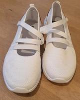 Wie NEU BENCH süße Schuhe 40 weiß Klettverschluss Nordrhein-Westfalen - Krefeld Vorschau