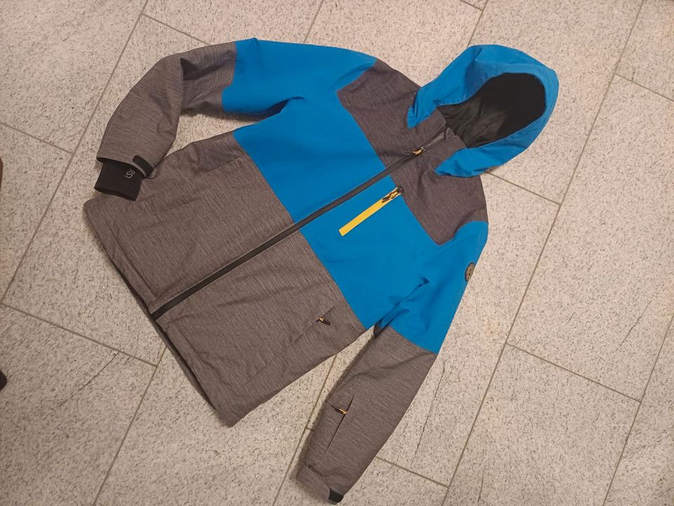 +top+killtec Skijacke Schneejacke Jacke Winter Jungen Größe 164 in Wiesbaden