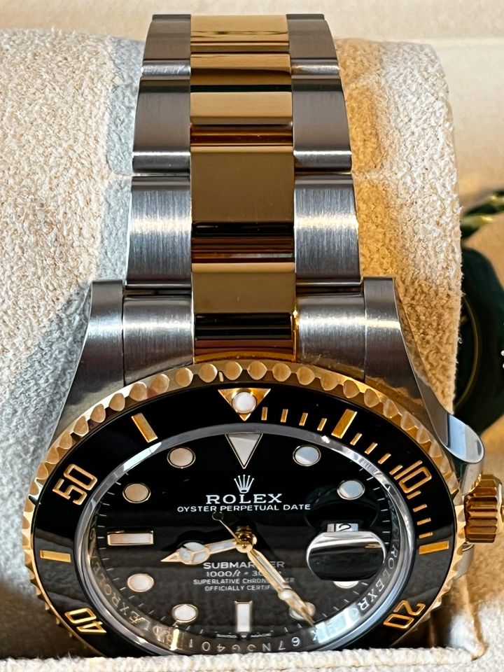 Rolex Submariner Stahl Gold Neu aus 9/2023 in Leck