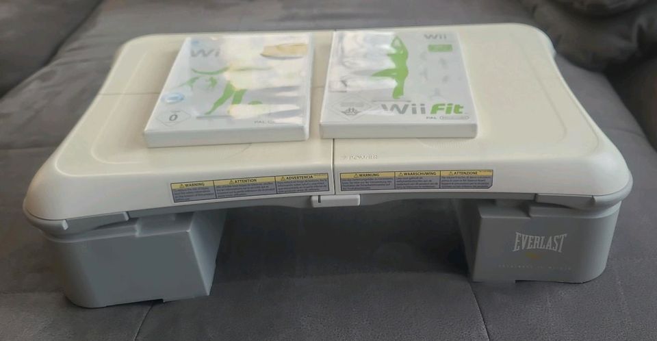 Wii Fit + Wii Fit Plus inklusive Balance Board un Boarderhöhung in Maintal