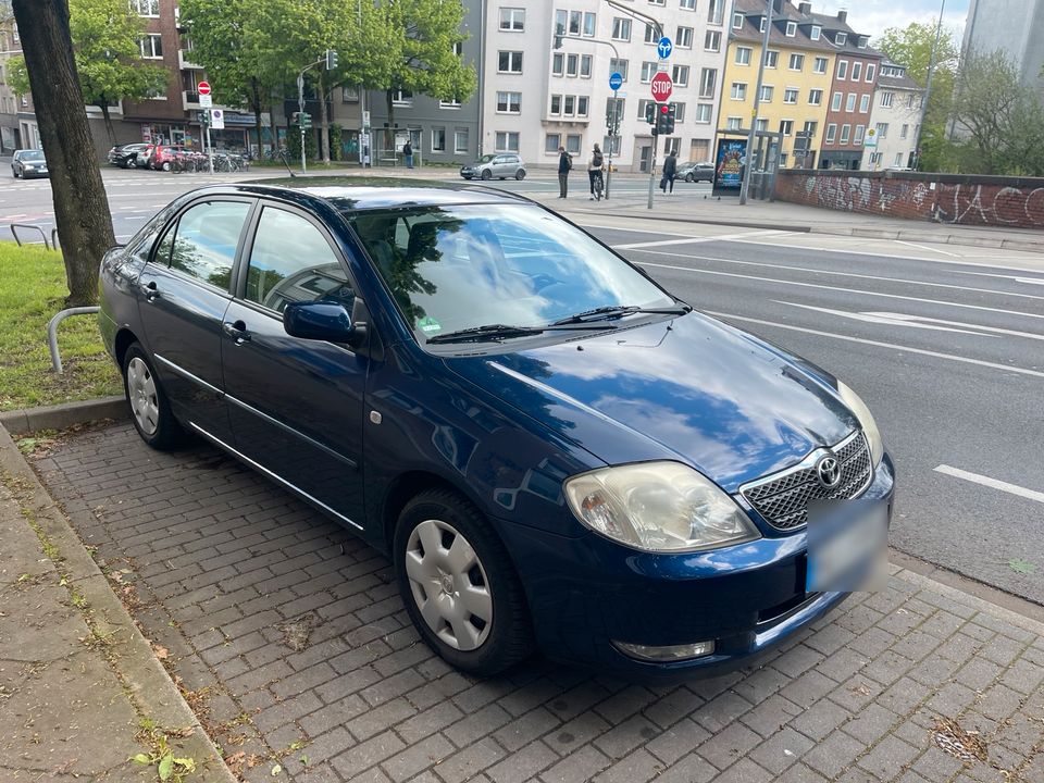 Toyota Corolla Limousine in Aachen
