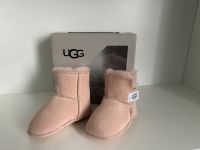 UGG Baby Boots Erin in S mit Klettverschluss Neu OVP Nordrhein-Westfalen - Ladbergen Vorschau