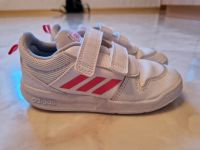 Turnschuh Mädchen Firma Adidas Größe 27 Bayern - Wackersberg Vorschau