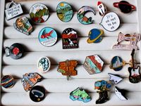 Verschiedene Anstecker pin button punk alternativ leben outdoor Leipzig - Sellerhausen-Stünz Vorschau