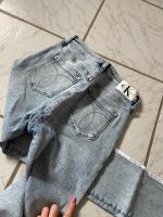 neuwertige Jeans von Calvin Klein Gr. 30/32 in hellblau Nordrhein-Westfalen - Barntrup Vorschau