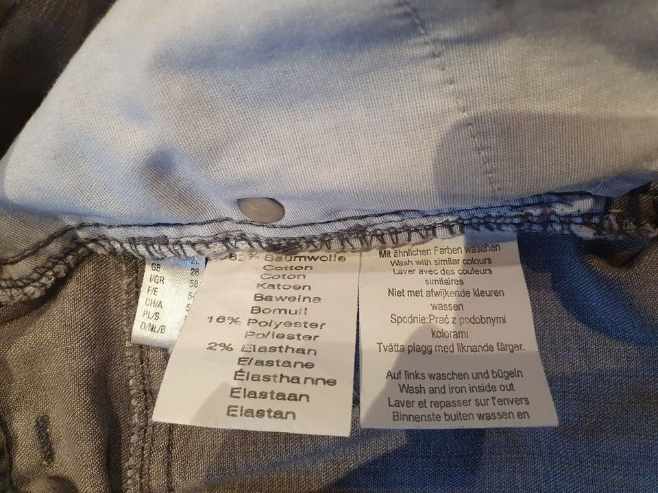 Ulla Popken Jeans grau Gr. 52 in Sankt Wolfgang