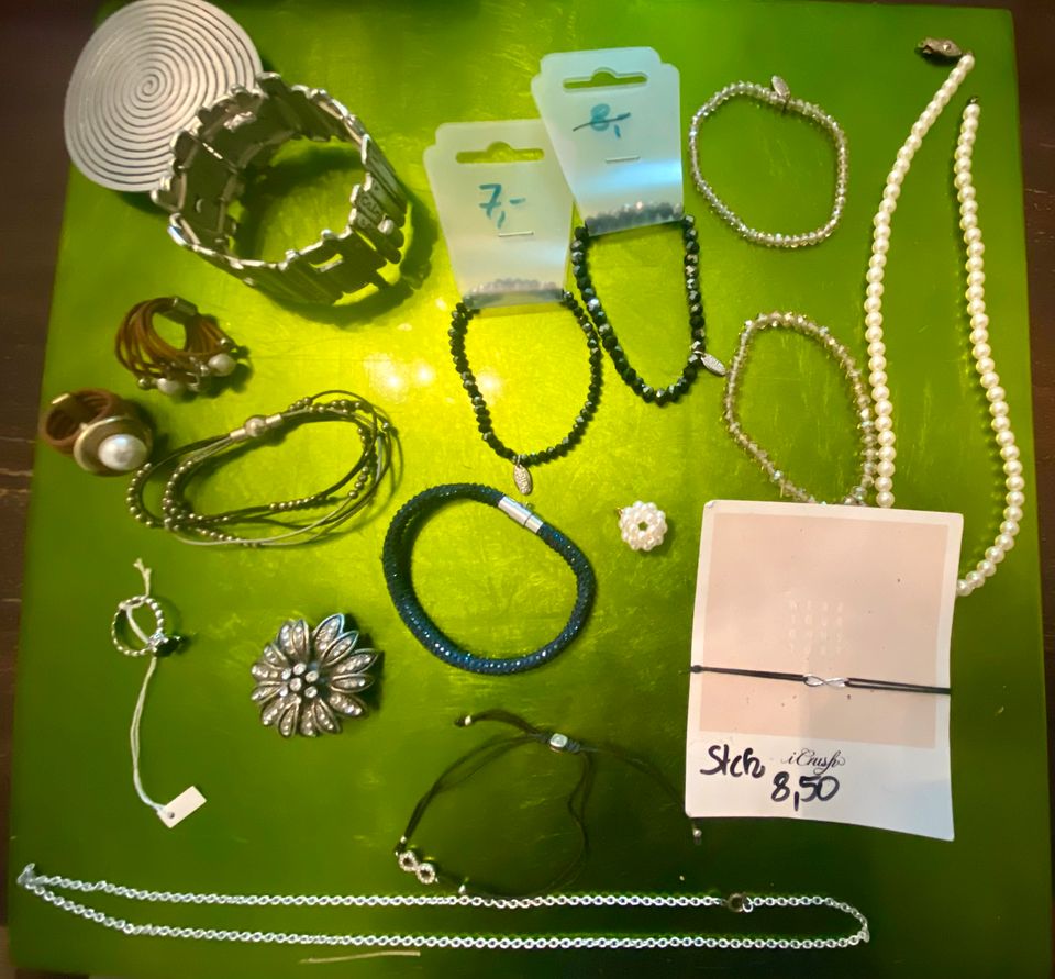 Konvolut Paket Modeschmuck in Berlin