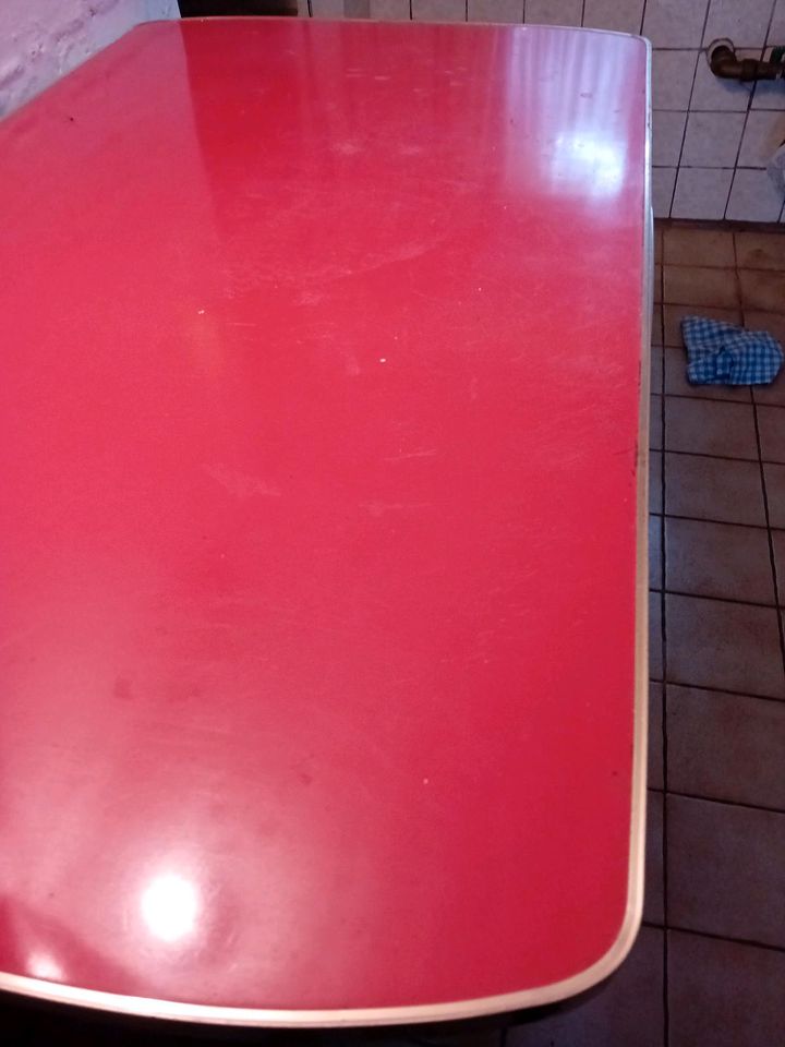 Tischplatte rot, 50 er Jahre Chic in Herford