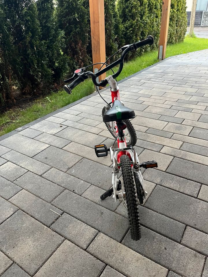 Woom 2 Fahrrad in Dessau-Roßlau