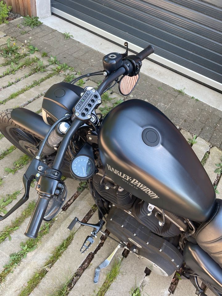 Harley Davidson Sportster XL883N in Oyten