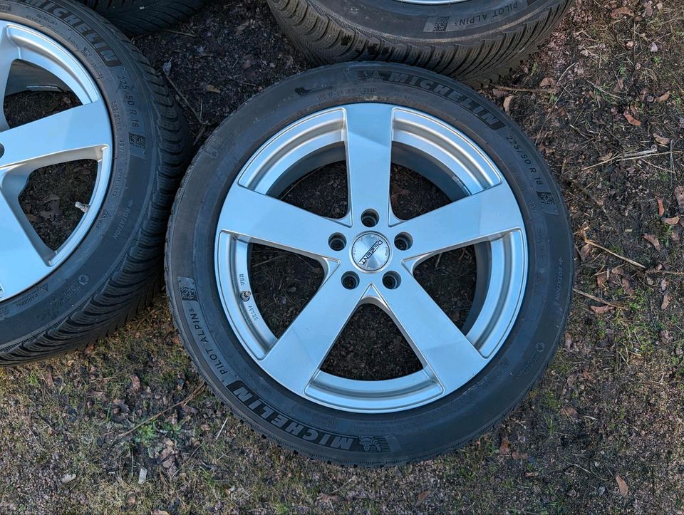 Felgen Platin 18" Michelin DOT20 6mm 225/50 Audi A6 5x112 reifen in Meißen