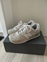 New Balance 574 beige grau weiß Bayern - Emmering Vorschau