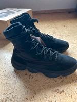 Adidas Yeezy 500 High - Tactical Boot Utility-Black Größe: 46 2/3 Hessen - Babenhausen Vorschau