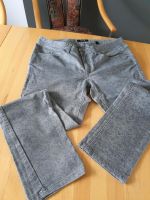 Graue Jeanshose Gr. 44 Hessen - Wolfhagen  Vorschau