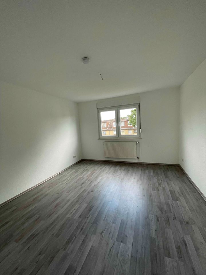 2-Zimmer-Dachgeschosswohnung für 1-2 Personen mit Garage in ruhig in Dortmund