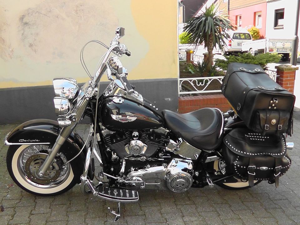 Harley Davidson Softail deLuxe in Hagen