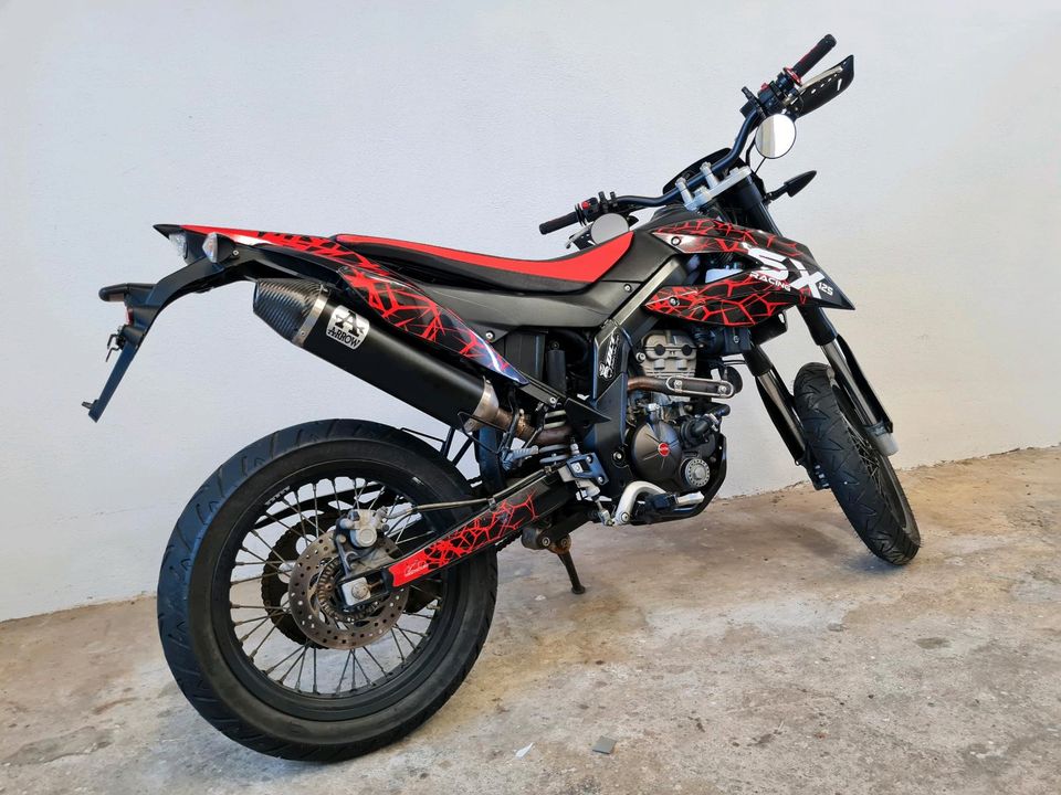 ✅️ Aprilia SX 125 ! Supermoto ABS TÜV 1.Hd v.Extras Sportauspuff in Wyhl