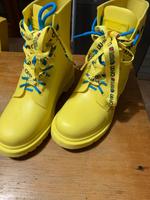 Liu Jo Damen Gummi Stiefelette Boots in neongelb Gr 37 neuwertig Bochum - Bochum-Ost Vorschau