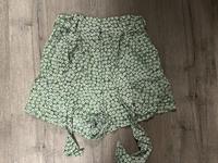 H&M kurze Stoffhose Shorts grün 36/S Nordrhein-Westfalen - Stemwede Vorschau