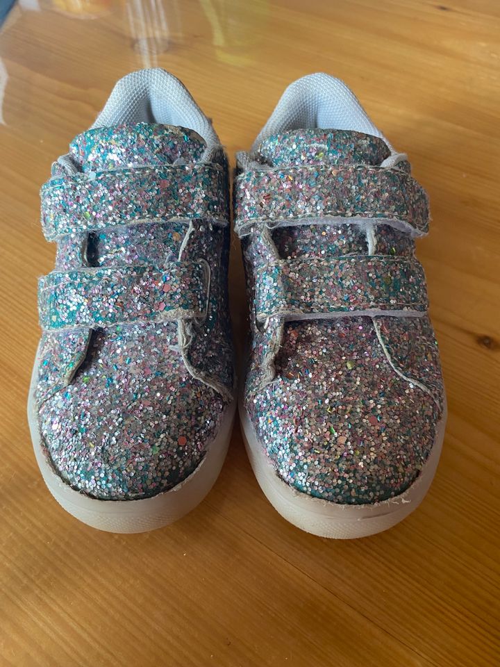 Funkelnder Glitzerschuh mit Blinkfunktion Gr.25 in Niederrieden