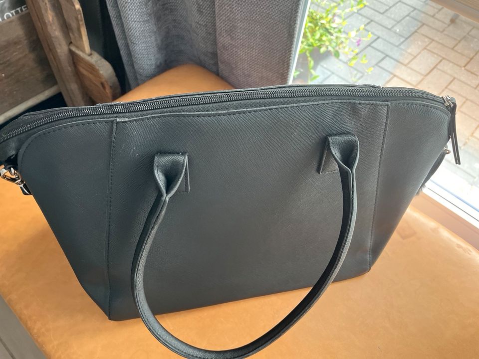 Handtasche,schwarz in Tating