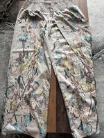 Sommerhose mit Blumenmotive Sachsen - Neugersdorf Vorschau