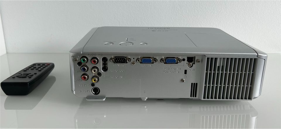 Beamer HITACHI CP-X250 MULTIMEDIA LCD PROJECTOR in Düsseldorf