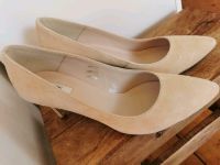 Kiomi Pumps Gr 41 Velours Leder nude beige rosa spitz Top-Zustand Niedersachsen - Oldenburg Vorschau