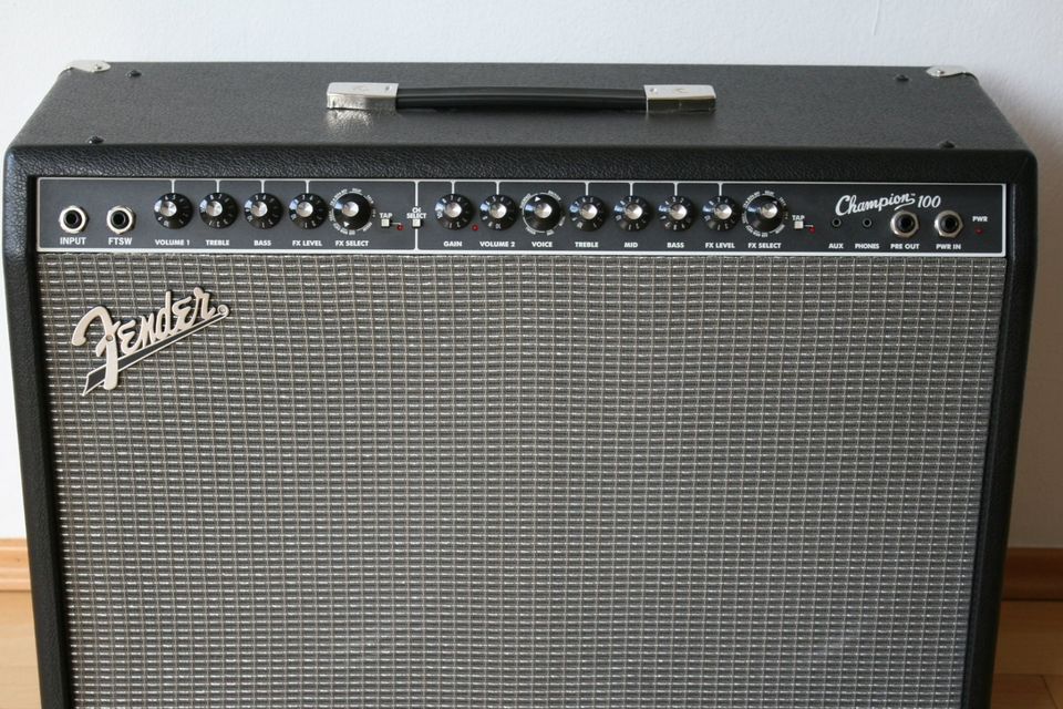 Fender E-Gitarren Combo Leistung: 100 Watt zu vermieten in Herxheim b. Landau/Pfalz