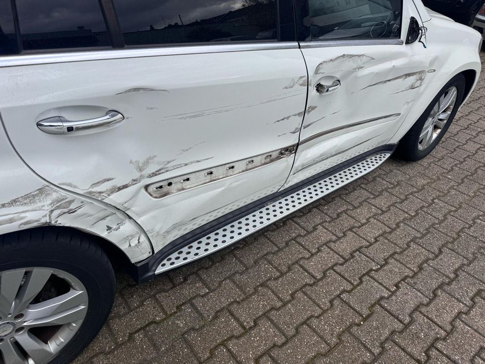 Mercedes Gl 350 4matic unfallschaden in Essen
