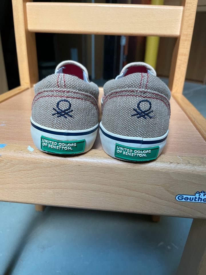 Kinder Sneakers von Benetton in Remscheid