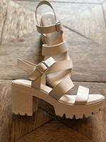 Plateau Sandalen Beige Neu Hessen - Fritzlar Vorschau