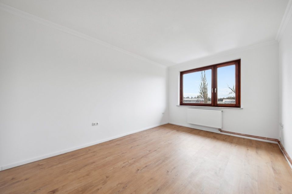 Top modernisierte 3-Zimmer-Wohnung mit Balkon und Garage in Hamburg