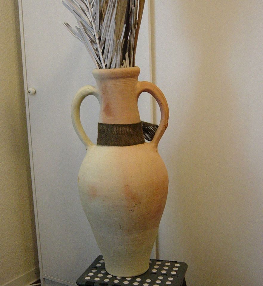 Schöne Amphore Bodenvase, terracotta,  für Innen und Außen in Arnsberg