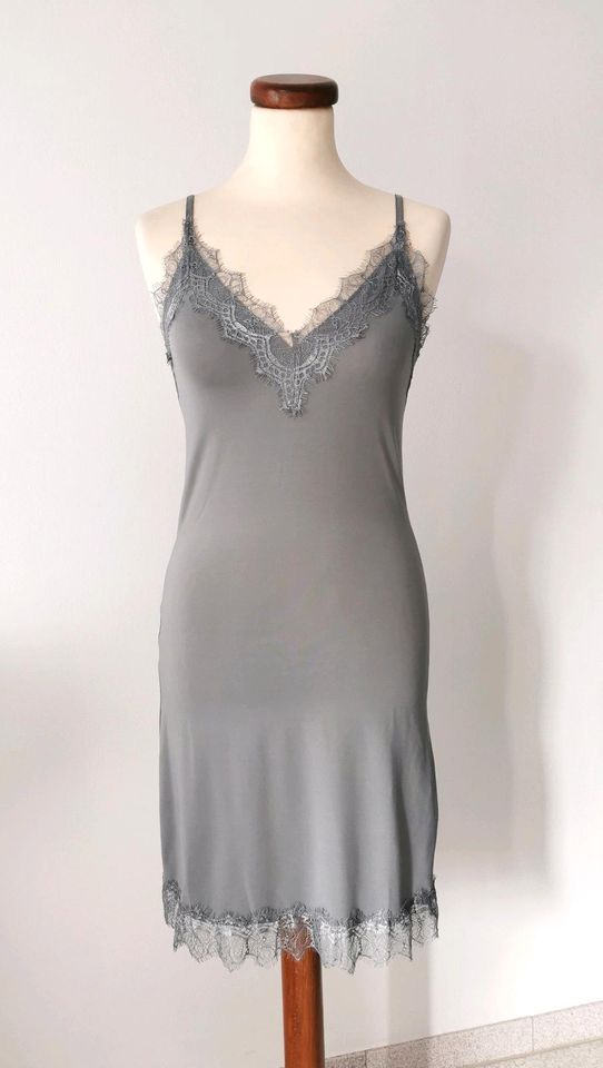 Rosemunde - Strap-Dress mit Spitze - Moon-Grey - Gr. 38 / M - Neu in Köln