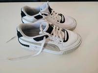 Sportschuhe Puma Gr. 38 Mädchen, sauber Wuppertal - Vohwinkel Vorschau