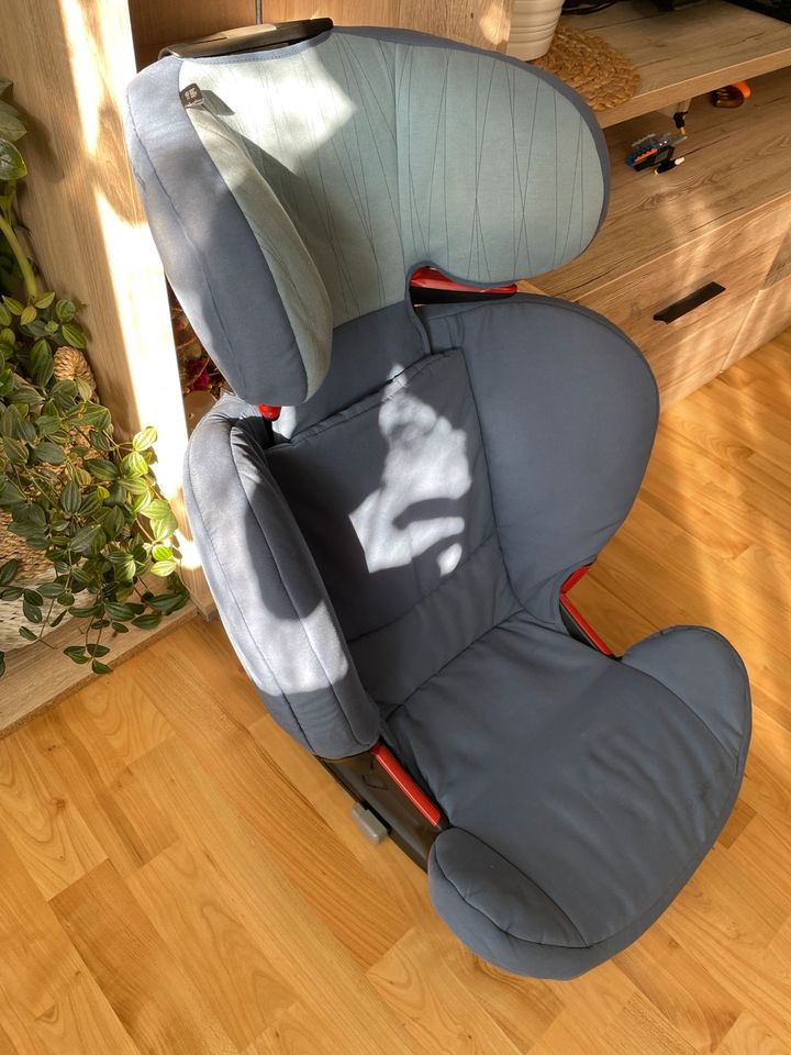 Kindersitz Maxi Cosi Rodi Fix mit Isofix in Ratingen