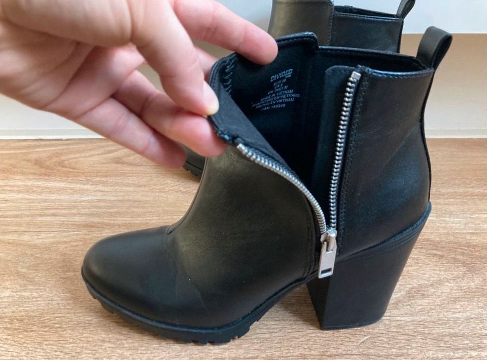 H&M Boots 39 schwarz Kunstleder Stiefeletten Absatz Blockabsatz in Dortmund