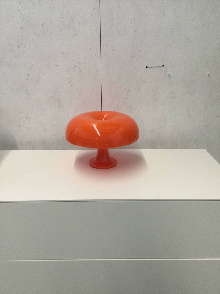 Artemide Nessino Tischleuchte orange in Aachen