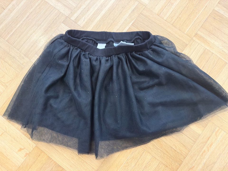 H&M Mädchen schwarzer Tüllrock mit Glitzer 104 in Dortmund