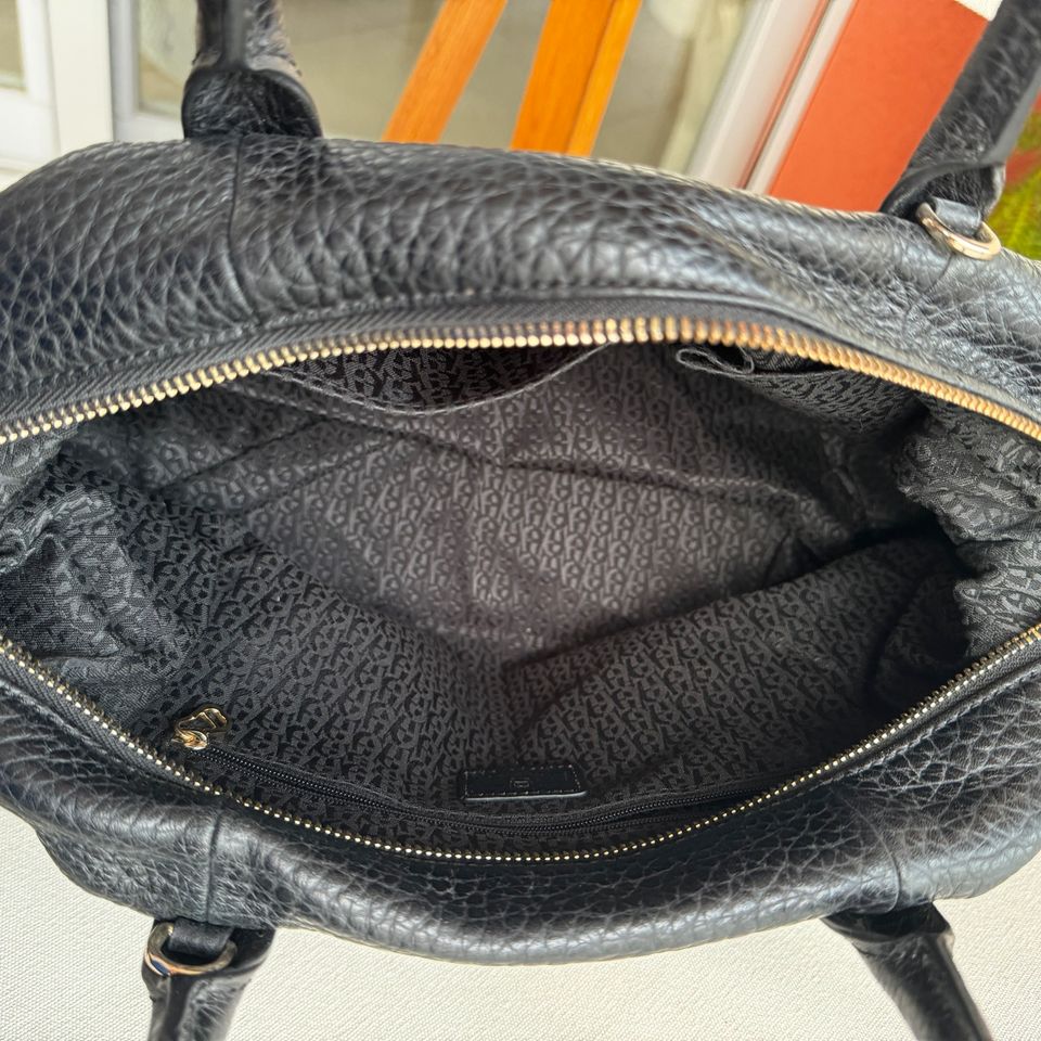 Aigner Bowling bag schwarz in Grenzach-Wyhlen