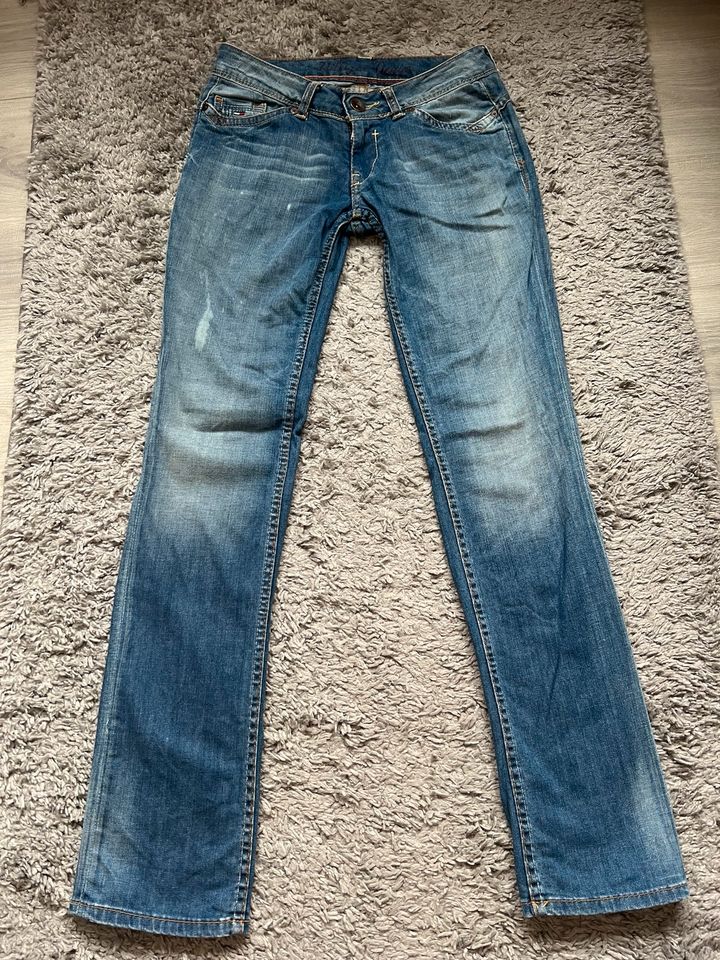 Damen Jeans leichte Schlaghose in Albstadt