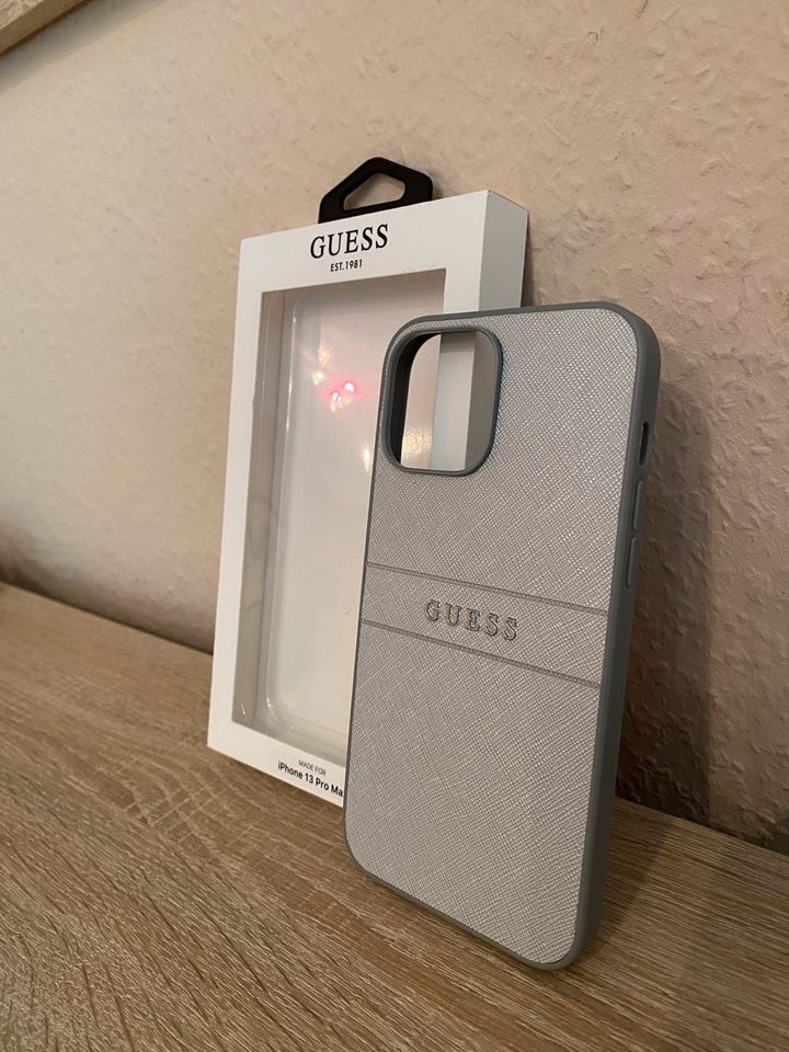 NEU Guess Hülle iPhone 13 Pro Max grau silber in Wiesbaden